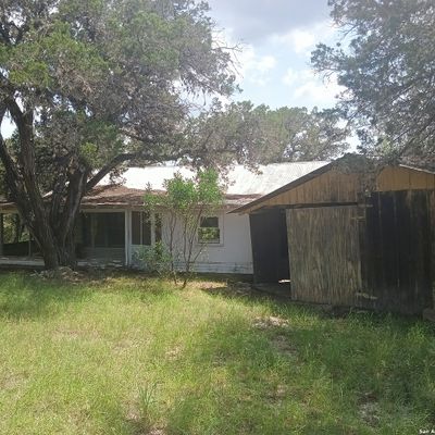 608 Blue Bill Cove Dr, Pipe Creek, TX 78063