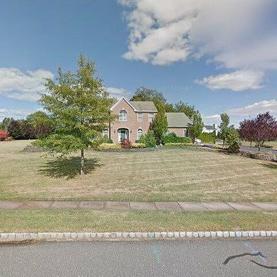 7 Langeveld Dr, Freehold, NJ 07728