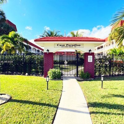 580 Egret Dr #302, Hallandale Beach, FL 33009