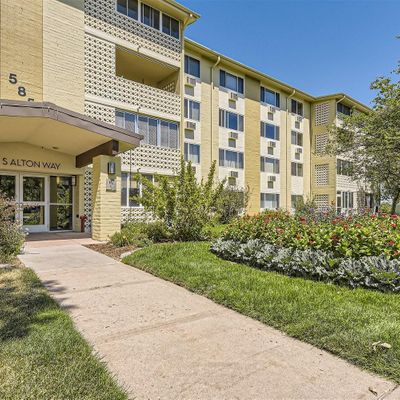 585 S Alton Way #2 C, Denver, CO 80247