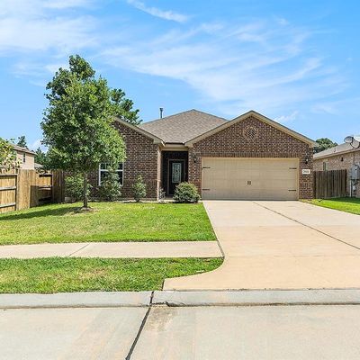 7611 Square Garden Ln, Conroe, TX 77304