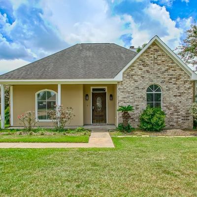 7994 Denham Chase Ave, Denham Springs, LA 70726