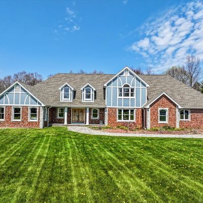 8 Debra Ln, New Milford, CT 06776