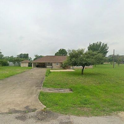 815 Giddings St, Lexington, TX 78947