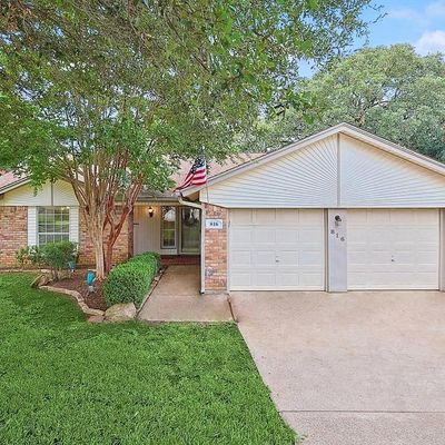 816 Morning Glory Ln, Bedford, TX 76021