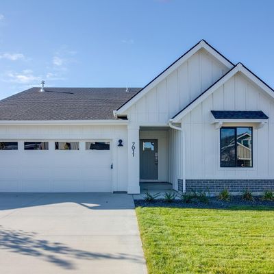 7011 W Redwood Creek Dr, Meridian, ID 83646