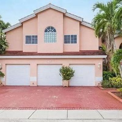 965 Nw 201 St Way, Pembroke Pines, FL 33029