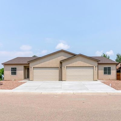 1 Pineridge Ct, Pueblo, CO 81001