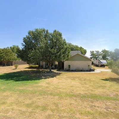 101 Brown Dr, Eddy, TX 76524