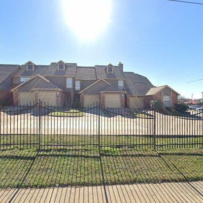 904 E Wheatland Rd, Duncanville, TX 75137