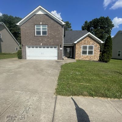 907 Cherry Blossom Ln, Clarksville, TN 37040