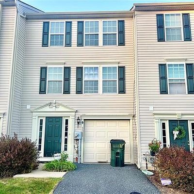 1111 Sparrow Way, Breinigsville, PA 18031