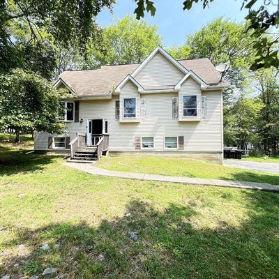 112 Lehman Rd, Bushkill, PA 18324