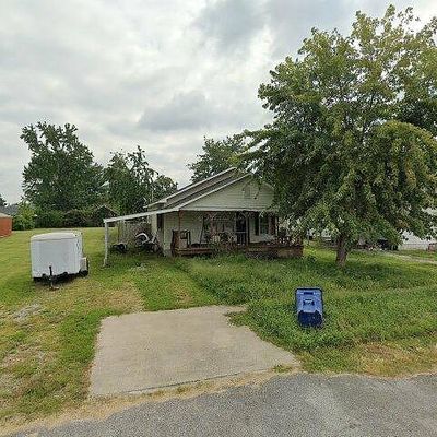 120 School St, Zeigler, IL 62999