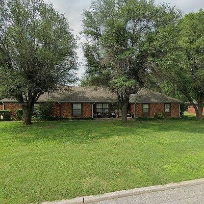 1207 N Meadow Dr, Ardmore, OK 73401