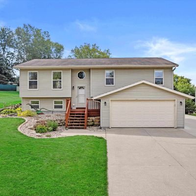 102 Victoria Ln, Barneveld, WI 53507