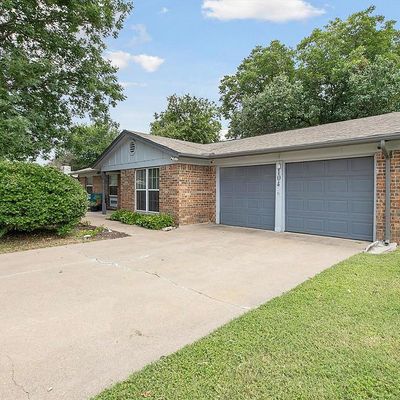 104 Sunnyvale Ter, Hurst, TX 76053