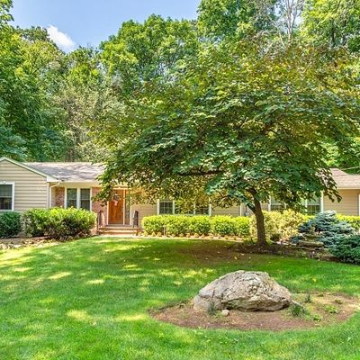 11 Glenwood Dr, Montville, NJ 07045