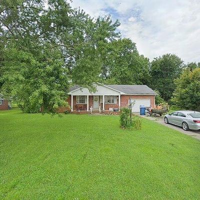 1232 S Lexington St, Trenton, TN 38382