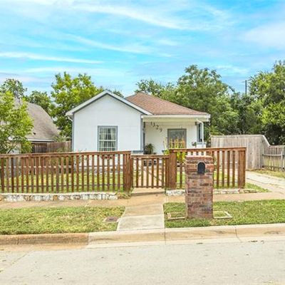 1329 New York Ave, Fort Worth, TX 76104