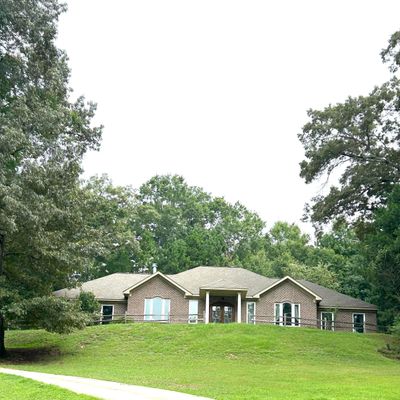 180 Holloman Dr, Columbus, MS 39705