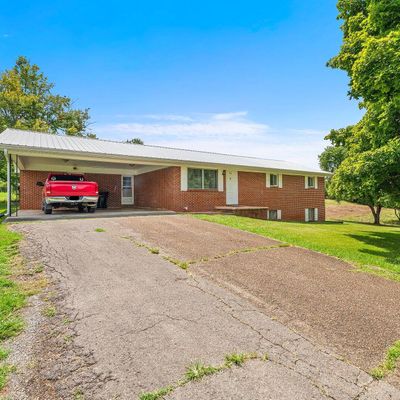 210 Poplar St, Benton, TN 37307