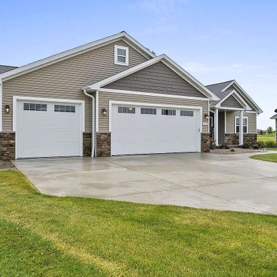 2133 Fox Point Cir, De Pere, WI 54115