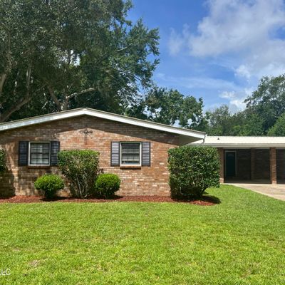 2211 Meadowbrook St, Pascagoula, MS 39567