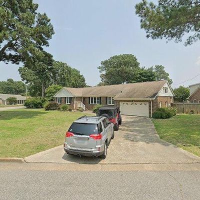 2216 W Admiral Dr, Virginia Beach, VA 23451