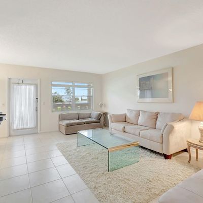 28 Fanshaw A, Boca Raton, FL 33434