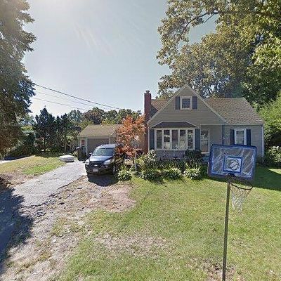 28 Phillip Ave, Westfield, MA 01085