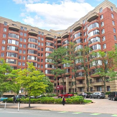 2400 Clarendon Blvd #608, Arlington, VA 22201