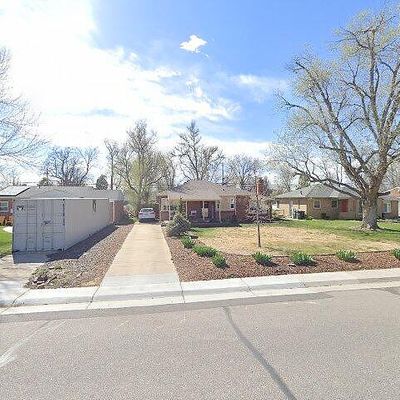 2421 Oneida St, Denver, CO 80207