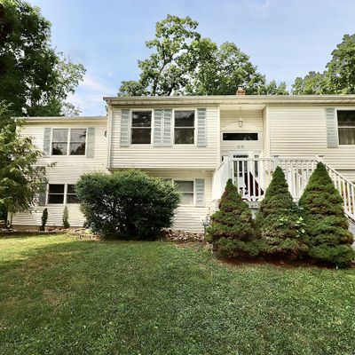 25 Shadyside Ave, Hazlet, NJ 07730