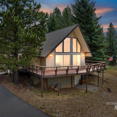 323 Estate Dr, Cascade, ID 83611