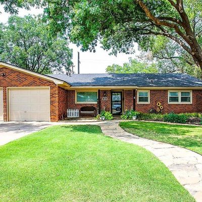 3014 67 Th St, Lubbock, TX 79413