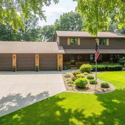 31 Holiday Ct, North Mankato, MN 56003