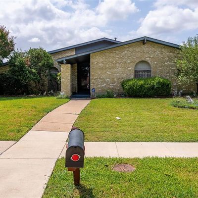 3120 Chestnut Rd, Carrollton, TX 75007