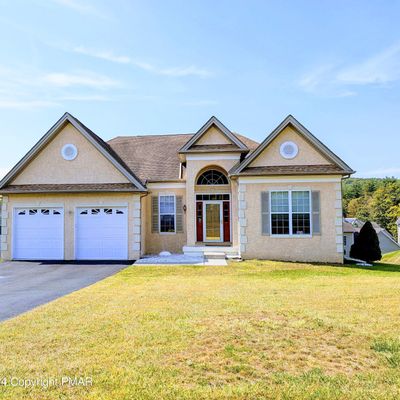 3184 Pine Valley Way, East Stroudsburg, PA 18302