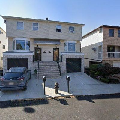 32 Myrna Ln, Staten Island, NY 10312