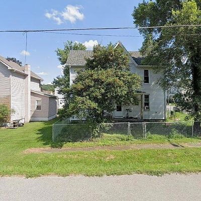 429 W 1 St Ave, Derry, PA 15627