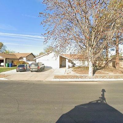 44041 Glenraven Rd, Lancaster, CA 93535