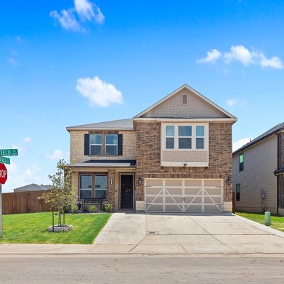 457 Briarfield Dr, Seguin, TX 78155