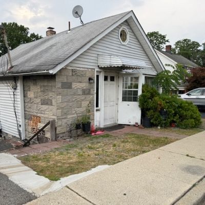 38 Arch St, Butler, NJ 07405