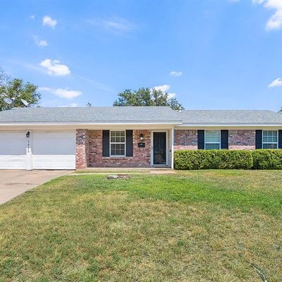 3845 Sagebrush Rd, Benbrook, TX 76116