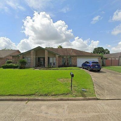 3920 Blackberry Ln, Port Arthur, TX 77642