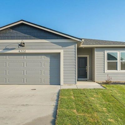 514 E K St, Deer Park, WA 99006