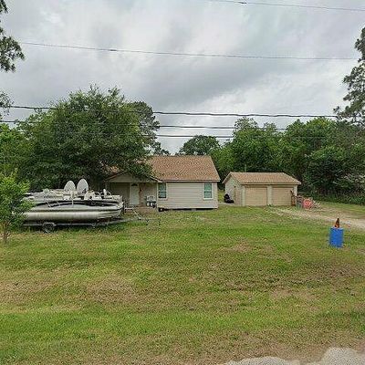 523 Live Oak Dr, Freeport, TX 77541