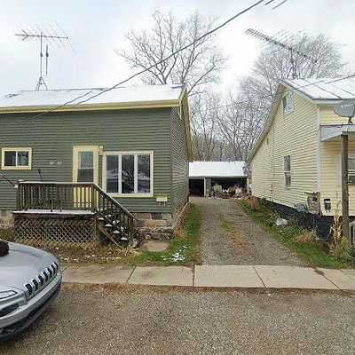 526 Harrison St, Ionia, MI 48846