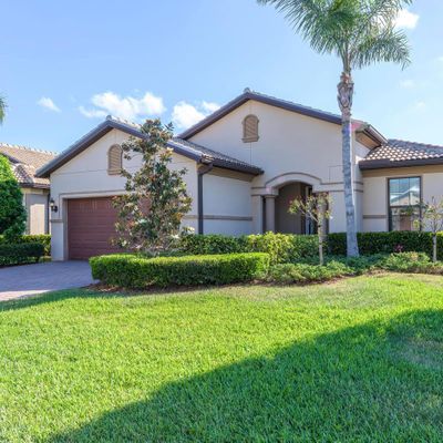 557 Se Monet Dr, Port Saint Lucie, FL 34984